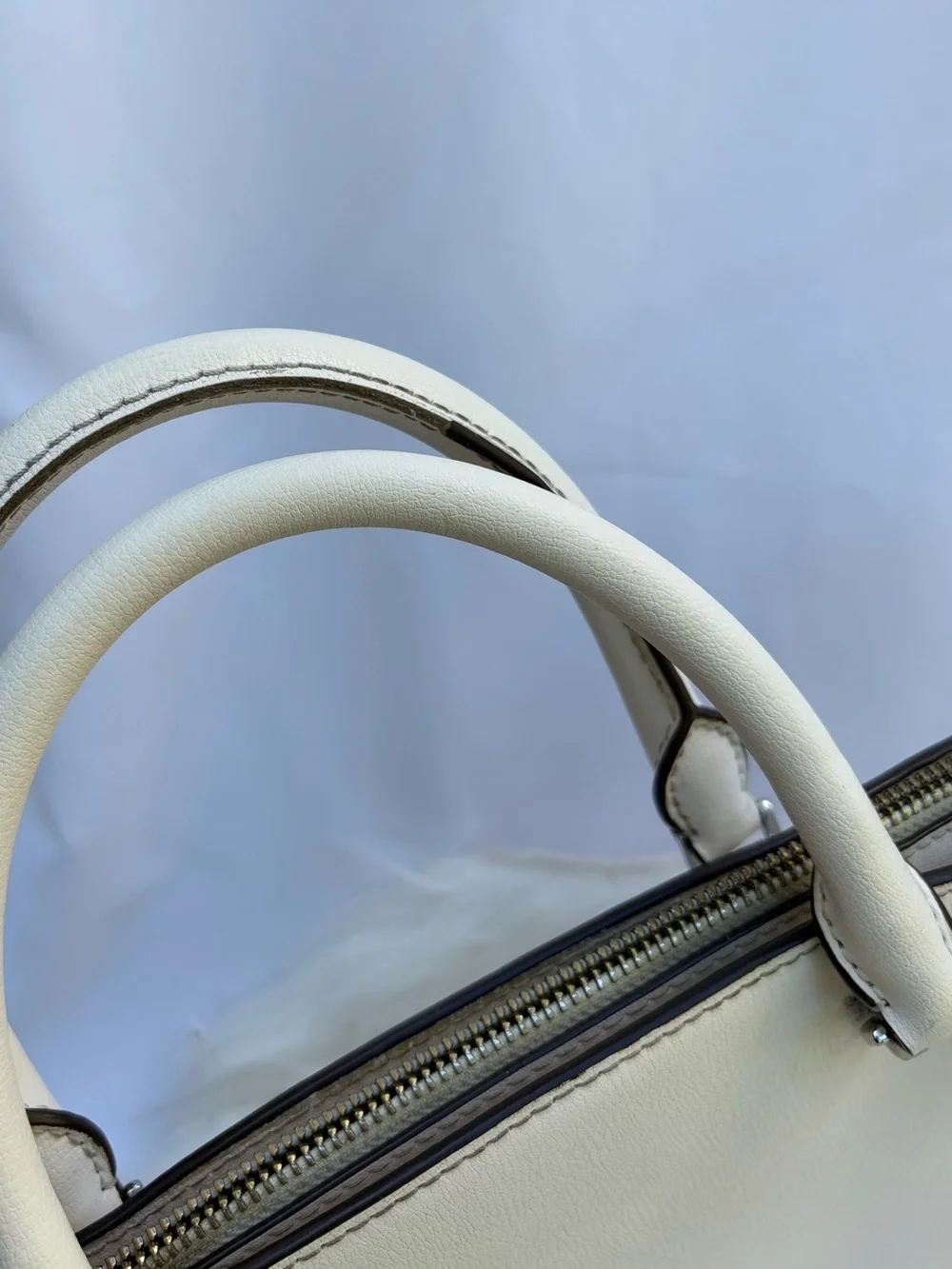 Michael Kors White Sarchel